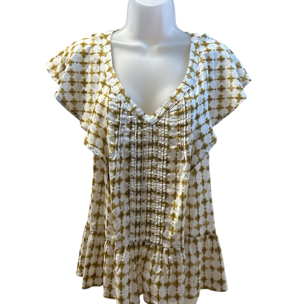 a.n.a Cream and Gold Flutter Sleeve Blouse